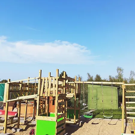 Jelen Κατάλυμα σε φάρμα Jelen (Szczecinek)